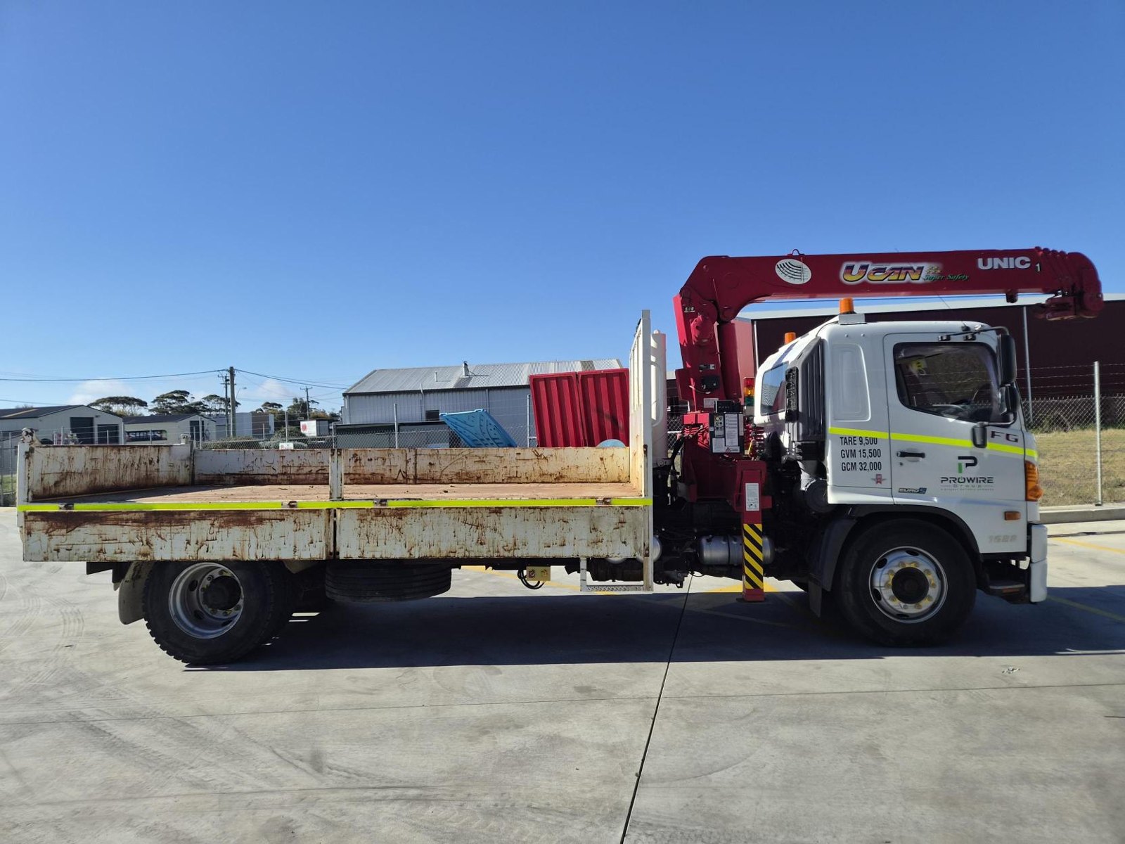 Hino FG500 1628 crane truck